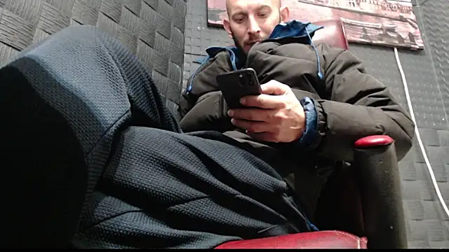 hardbigcock16 online show from November 25, 7:30 am