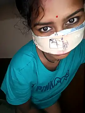 juhi06 online show from April 11, 6:12 pm