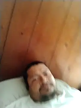 Snapshot of rober245 chatting on October 18, 6:52 pm rober245 online show from October 18, 6:52 pm