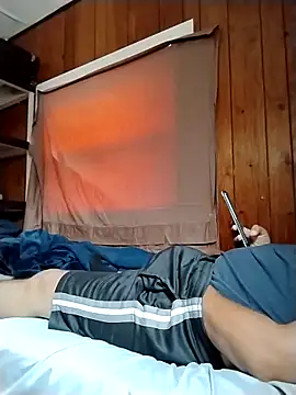 Snapshot of rober245 chatting on February 28, 5:03 pm rober245 online show from February 28, 5:03 pm