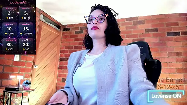 paulinabarnett- online show from December 14, 5:13 am