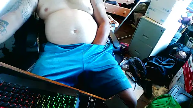 slickwill123 online show from July 13, 10:56 pm