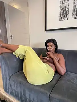 Cocowett online show from February 18, 10:55 am