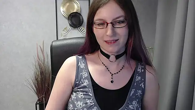 emmaxDelight online show from December 30, 11:48 am