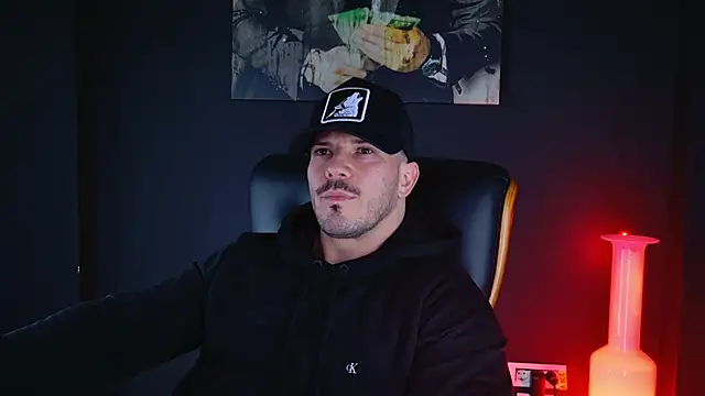 AngeloEric online show from December 16, 1:43 pm