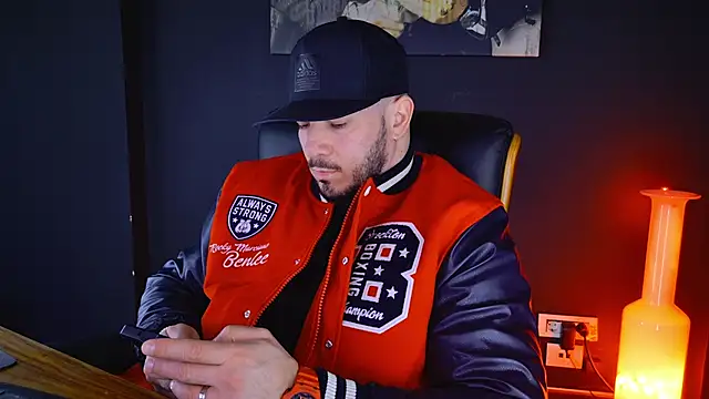 AngeloEric online show from February 4, 8:24 am