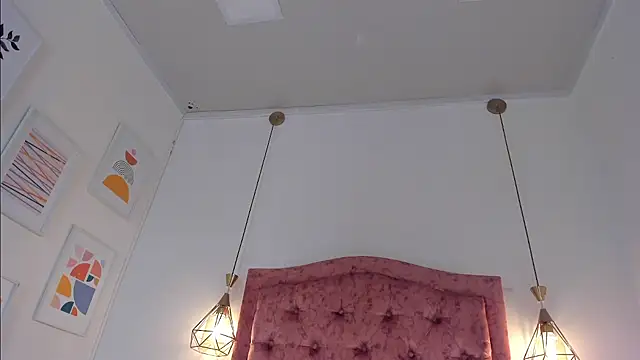 aprill21  online show from December 9, 4:47 pm