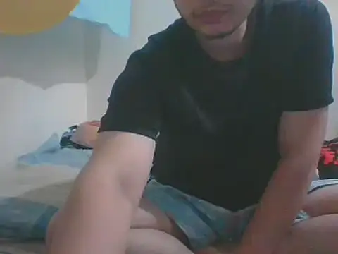 Snapshot of Gasparin32 chatting on March 1, 2:04 am Gasparin32 online show from March 1, 2:04 am