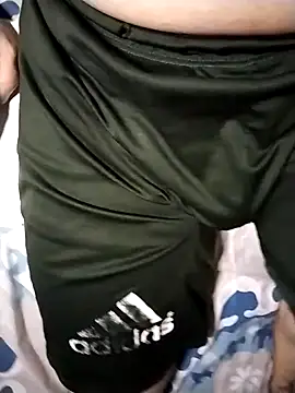 Snapshot of Gasparin32 chatting on March 14, 5:38 am Gasparin32 online show from March 14, 5:38 am