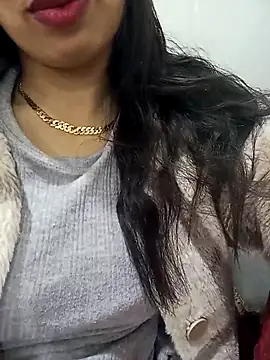 Snapshot of jijijoudia chatting on March 10, 12:51 am jijijoudia online show from March 10, 12:51 am