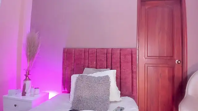 MelissaFoxx online show from February 13, 12:12 pm