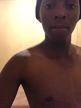 Snapshot of thekidrose chatting on January 12, 2:17 am thekidrose online show from January 12, 2:17 am