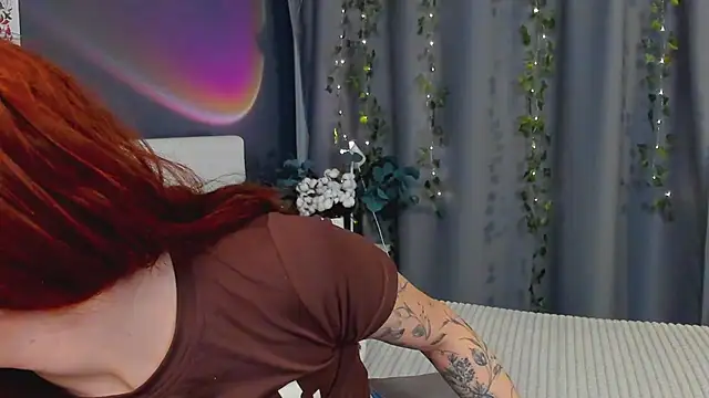  Jenny Miller  online show from May 6, 3:46 am