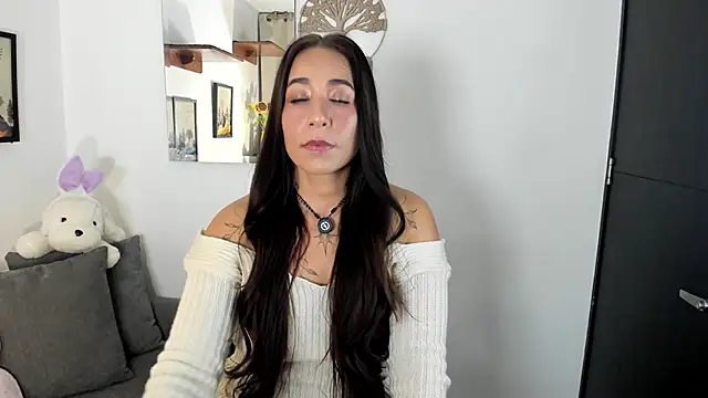 Snapshot of electra_hunt chatting on April 21, 12:56 am electra hunt online show from April 21, 12:56 am