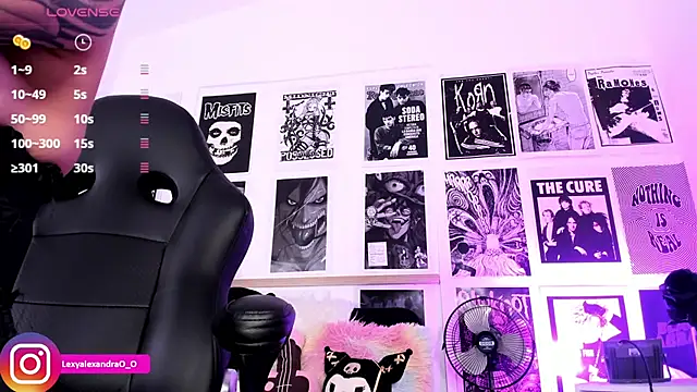 Lexyjoycce online show from April 17, 9:07 pm