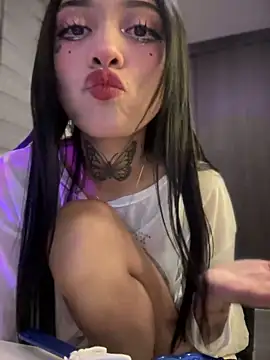 ANDREA FERRY online show from February 1, 3:41 am