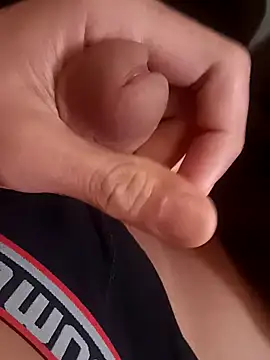 Snapshot of LAN69XXXX chatting on February 18, 12:28 pm LAN69XXXX online show from February 18, 12:28 pm