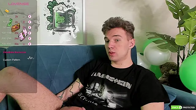 ArthurWhitee online show from March 14, 4:10 am