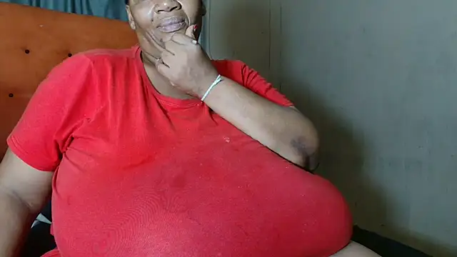 tinagiant online show from February 26, 8:41 pm