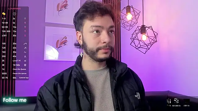 Snapshot of noah_ricci chatting on May 11, 12:00 pm noah ricci online show from May 11, 12:00 pm