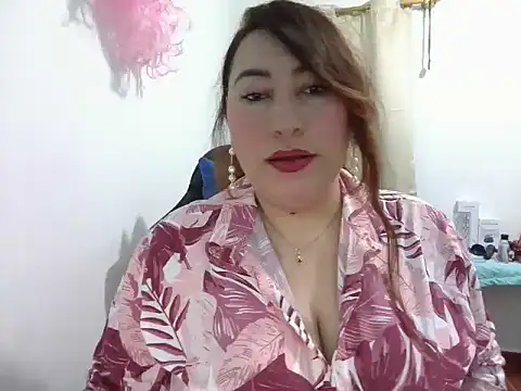 Snapshot of catalina_boobs chatting on April 24, 2:47 am catalina boobs online show from April 24, 2:47 am