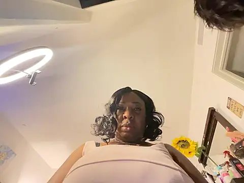 XXXLollipopsJuicy online show from June 12, 3:49 am