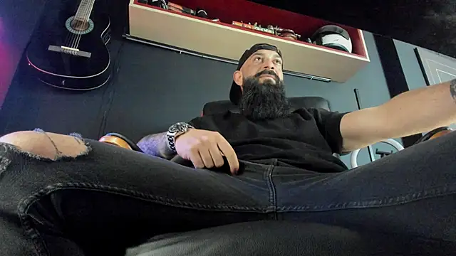 axxelrich  online show from March 5, 10:00 am