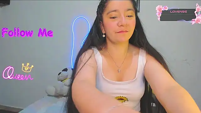 litle mily  online show from July 18, 10:02 pm
