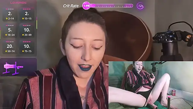 lovelylucyy online show from March 18, 11:53 pm