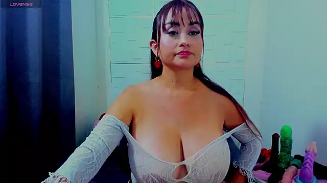 Snapshot of IsaSixty9 chatting on February 27, 10:20 pm IsaSixty9 online show from February 27, 10:20 pm