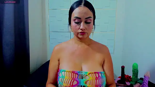 Snapshot of IsaSixty9 chatting on February 28, 8:50 pm IsaSixty9 online show from February 28, 8:50 pm