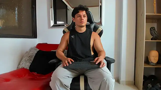 julian wallace online show from April 14, 5:19 pm