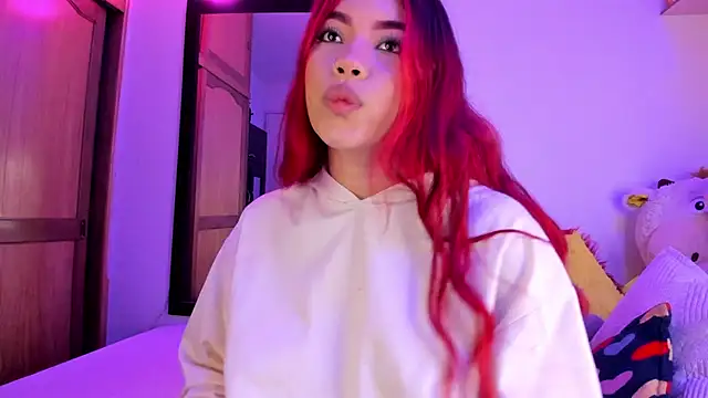 Snapshot of Lee_Ash chatting on September 30, 4:28 am Lee Ash online show from September 30, 4:28 am