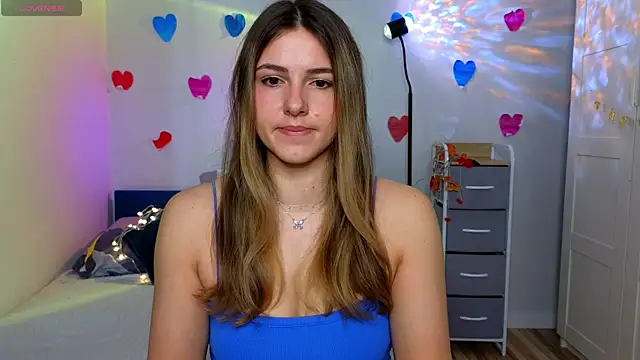 Snapshot of sophia_euphoriaa chatting on March 31, 9:32 am sophia euphoriaa online show from March 31, 9:32 am