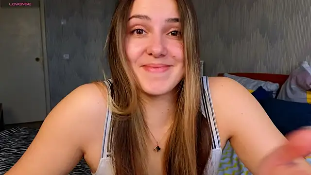 Snapshot of sophia_euphoriaa chatting on April 28, 6:40 am sophia euphoriaa online show from April 28, 6:40 am
