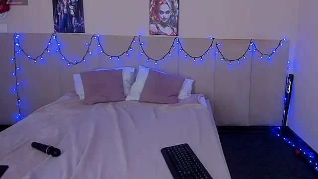 Snapshot of MuscleXXXBarbie chatting on September 10, 4:40 pm MuscleXXXBarbie online show from September 10, 4:40 pm