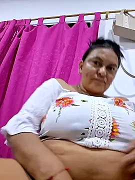 Horny-Mommy-Dirty online show from July 1, 2:35 am