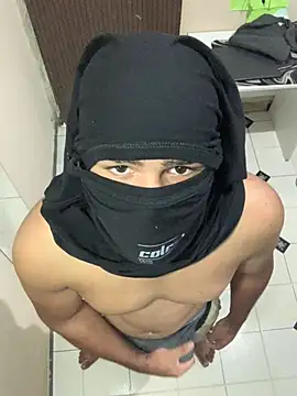 Snapshot of Brasileirinhoo chatting on February 9, 5:28 pm Brasileirinhoo online show from February 9, 5:28 pm