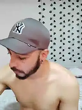 Snapshot of hotlatin92 chatting on December 18, 1:02 pm hotlatin92 online show from December 18, 1:02 pm