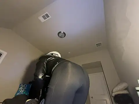 wynterheat online show from January 19, 7:56 am