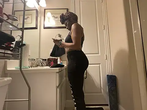 wynterheat online show from March 8, 4:55 pm