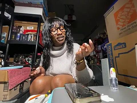 Snapshot of wynterheat chatting on May 23, 12:09 pm wynterheat online show from May 23, 12:09 pm