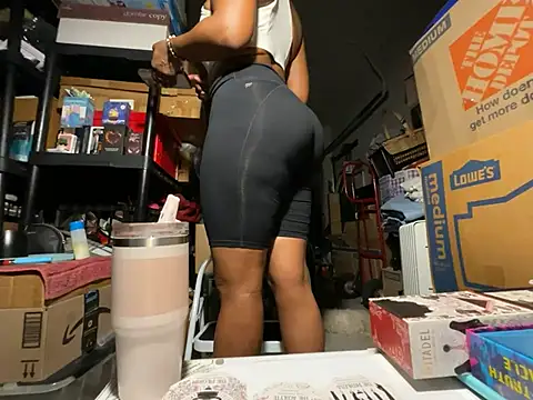 Snapshot of wynterheat chatting on July 11, 5:15 pm wynterheat online show from July 11, 5:15 pm