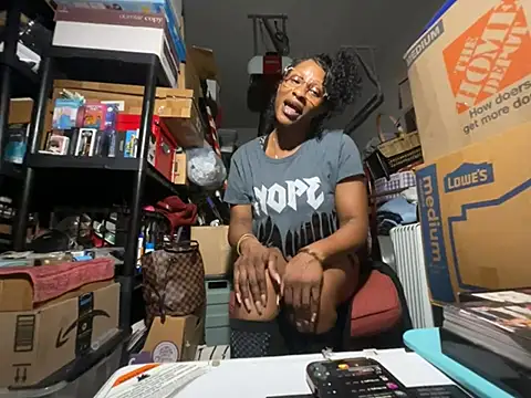 Snapshot of wynterheat chatting on July 18, 12:20 pm wynterheat online show from July 18, 12:20 pm