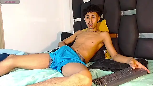 RyanRizzo online show from February 11, 7:38 pm