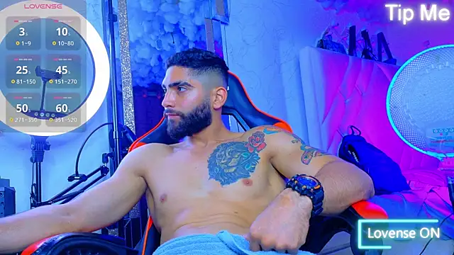 Rich boy01 online show from March 28, 11:26 pm