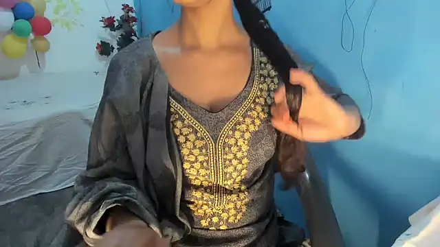 aarjulove online show from February 8, 1:36 pm