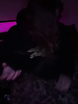 Snapshot of SummerV91 chatting on February 3, 6:40 am SummerV91 online show from February 3, 6:40 am