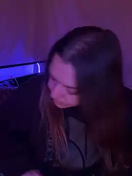 Snapshot of SummerV91 chatting on February 5, 6:29 am SummerV91 online show from February 5, 6:29 am