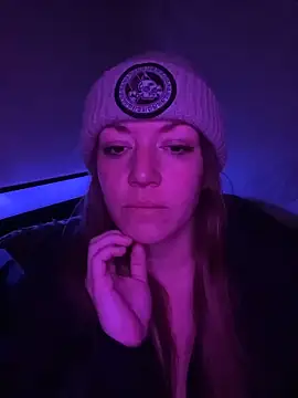 Snapshot of SummerV91 chatting on February 15, 10:03 am SummerV91 online show from February 15, 10:03 am